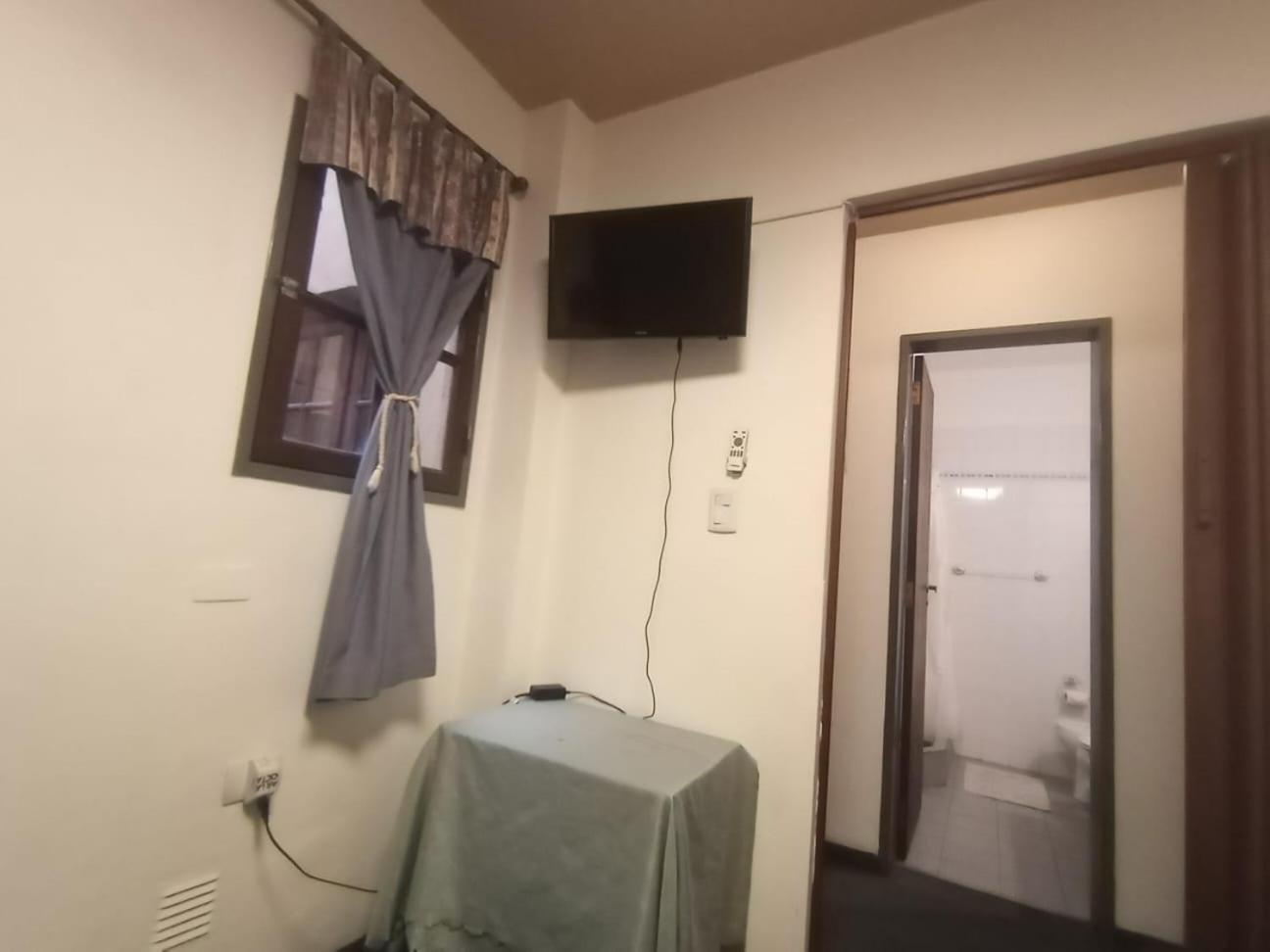& Mediterranea Hostel *