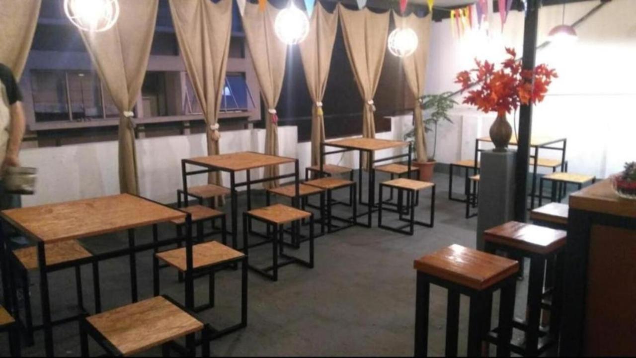 Hostel & Mediterranea *